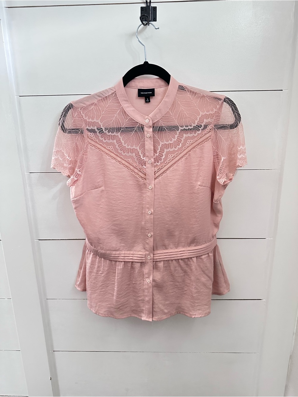 WHOWHATWEAR S Peplum yoke pink lace detail short sleeve ruffle waist button top - Picture 2 of 12